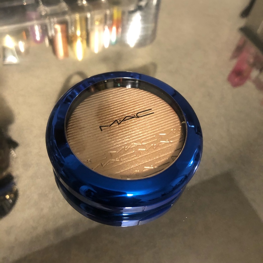 MAC Oh Darling Extra Dimension SkinFinish